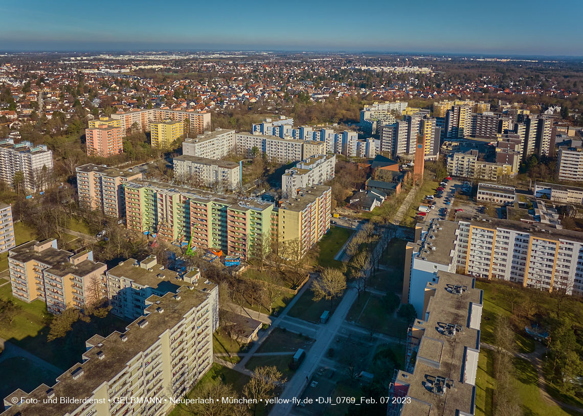 07.02.2023 - Luftbilder von der Sanierung in der Kurt-Eisner-Straße in Neuperlach